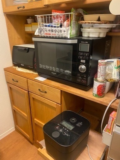 モモナチュラルの食器棚