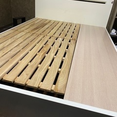 ダブルベッド