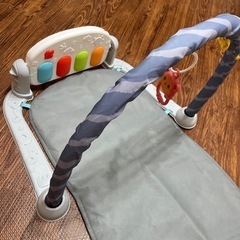 【ベビー おもちゃ】ベビージム プレイマット あんよでキックの画像