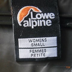 レディースLOWE ALPINEダウンジャケットの画像