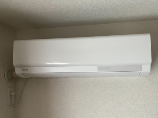 (お引き取りの方決まりました)東芝2022年式　RASH221E9PWS 4.5〜6畳用