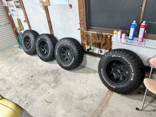 ミッキートンプソン5穴　114.3 グッドリッチマッドテレーン30×9.50r15