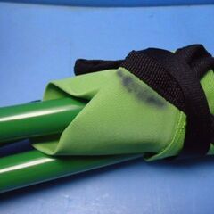 M324　ノーブランド　アクティブトライアングルチェアー×２（ピンク、蛍光グリーン）の画像