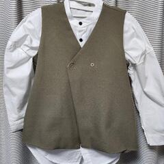 【着用1回】キッズ ノーカラージャケットセットアップ+シャツ+ベスト 140の画像