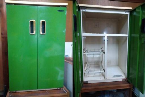 [ありがとうございました］レトロ ☆昭和 家具 引き出すかご付き 食器？グリーン\nアンティーク ビンテージ 昭和 \n