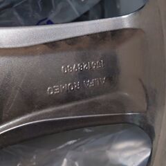 アルファロメオ　ステルヴィオ　純正ホイール+スタッドレスタイヤの画像