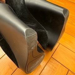 ナインウエスト　スエードボア素材ロングブーツの画像