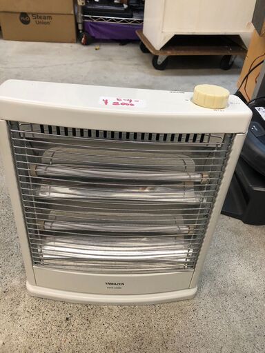 ☆中古￥2,000！YAMAZEN　電気ストーブ　家電　2015年製　DDS-D086型　【BB065】