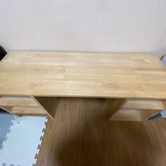 おもちゃ収納棚の画像