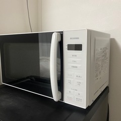 電子レンジ　アイリスオーヤマ　2023年製の画像