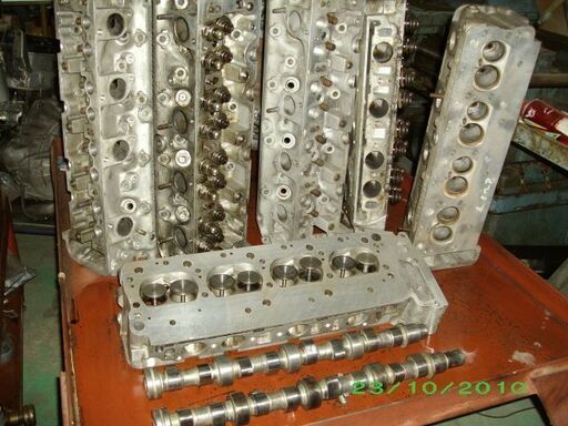 MB-126-107エンジン―カムシャフト付きリビルトシリンダーヘツト販売