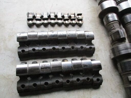 Mベンツ―126-V8エンジン異音解消ロツカーアーム交換