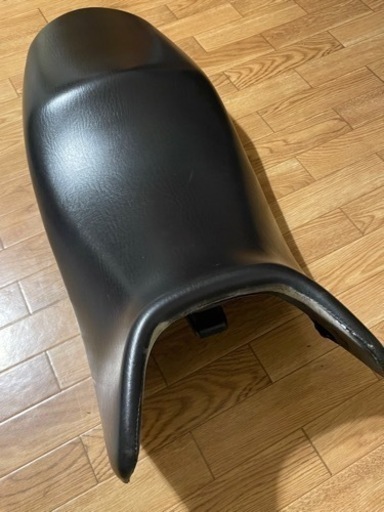 スズキ　GSR250 純正シート