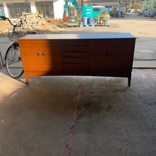 ローキャビネット