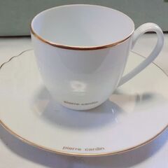 処分！ピエールカルダンコーヒーカップ 6500円、お皿 6000円の画像