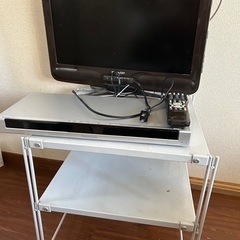 【終了】シャープ テレビ、Panasonic HDD搭載 DVD・ブルーレイプレーヤー、無印の棚、あわせていかがでしょうか！？の画像