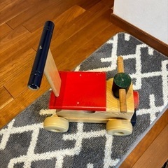 手押し車 木製乗り物の画像