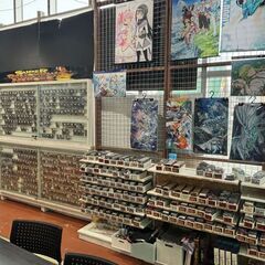函館・北斗市 エンターテイメント リサイクルショップ 萬屋七重浜店 カードゲームコーナー 遊戯王 ポケモンカード ワンピースカード 等 トレカ - 地元のお店