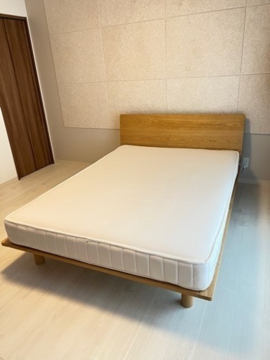 無印良品　ダブルベッド（マットレス付）