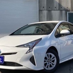 大人気のハイブリッド車！トヨタ　プリウス【自社ローンのオトロン】