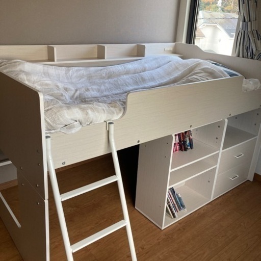 ニトリ　システムベッドデスク　ホワイト