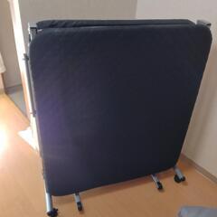 折りたたみシングルベッド（アイリスオーヤマ）