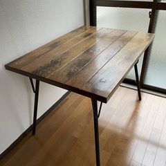 ACMEダイニングテーブルの画像