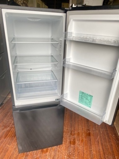 北九州市内配送無料　保証付き　2022年式　ハイセンス 冷蔵庫 幅49cm 175L ブラック HR-D1701B 2ドア 右開き 大