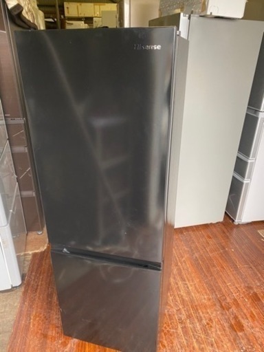 北九州市内配送無料　保証付き　2022年式　ハイセンス 冷蔵庫 幅49cm 175L ブラック HR-D1701B 2ドア 右開き 大