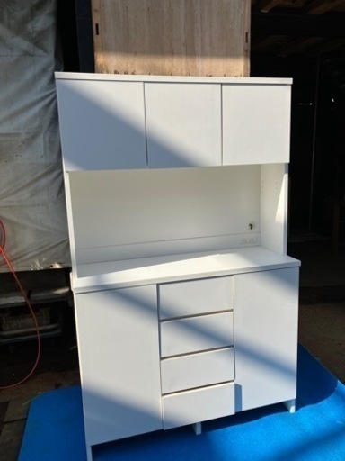 受け渡し先、決まりました。ダイニングボード　食器棚　キッチン収納