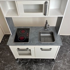 子ども用　IKEA製　キッチン　おままごとの画像