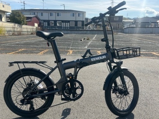 値下げしました】電動アシスト折りたたみ自転車eenour C4 (よ