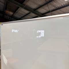 LION 脚付きホワイトボード　幅180 高さ90cm 凹み　ヤケありの画像
