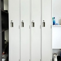 コクヨ　4人用ロッカー（値下げしました）