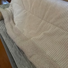 正方形　こたつ　天板、かけ布団付き