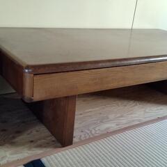 茶色ローテーブルの画像