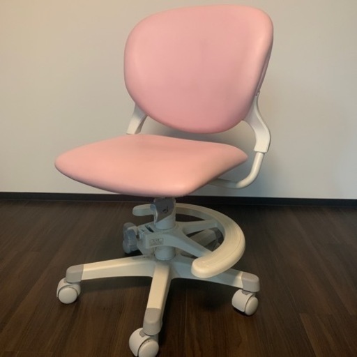 オカムラ  学習椅子  Stella ピンク