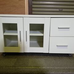 AVローチェスト（テレビ台）　1100円で販売（134）