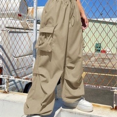 カーゴパンツ