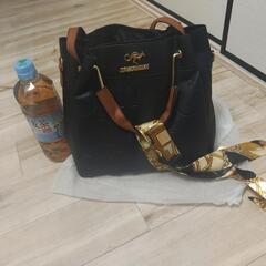 新品　レザーバッグの画像