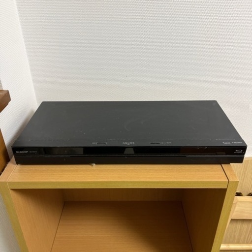 2017年式　シャープ　ブルーレイディスクレコーダー
