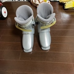 スキーブーツ