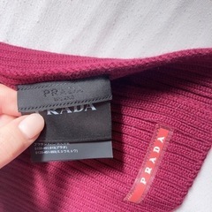 プラダ PRADA マフラー リブ ロゴ入りの画像