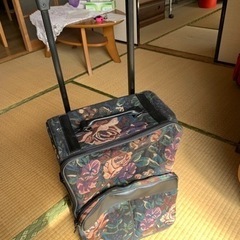 スーツケースの画像