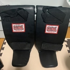 キックボクシング　レガース　シンガード