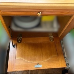★可動式収納家具(キッチン収納)の画像