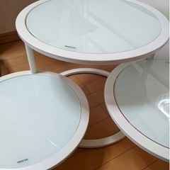 ガラス板３段ローテーブルの画像