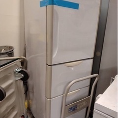 HITACHI 日立ノンフロン冷凍冷蔵庫 R-27ZS 2010年製