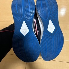 【ほぼ新品】adidas スニーカー　29センチの画像