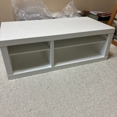 【決まりました】3月中　白いテレビ台　棚調節可能　少し傷等あります